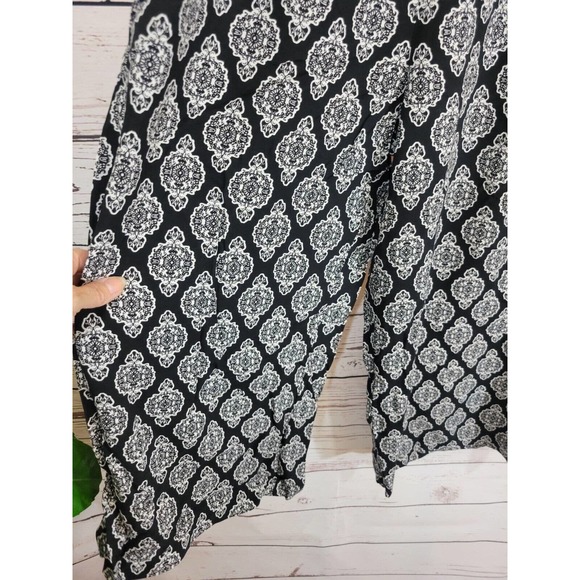 NWT Christopher & Banks Black Baroque Wide Leg Capri Pants Women's Size Large - Picture 9 of 11